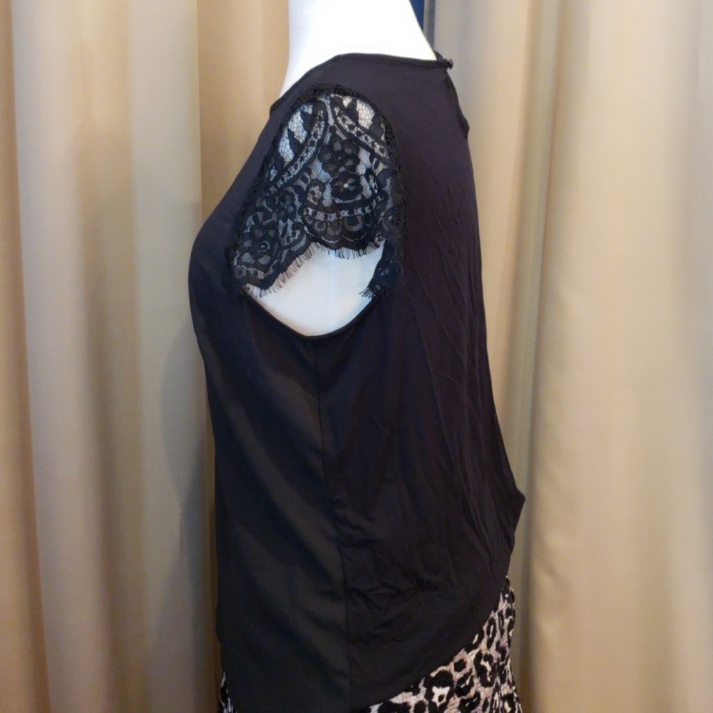 Merona Top - Picture 2 of 4